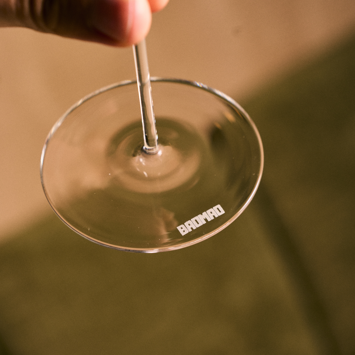 ISABELLA wine glass