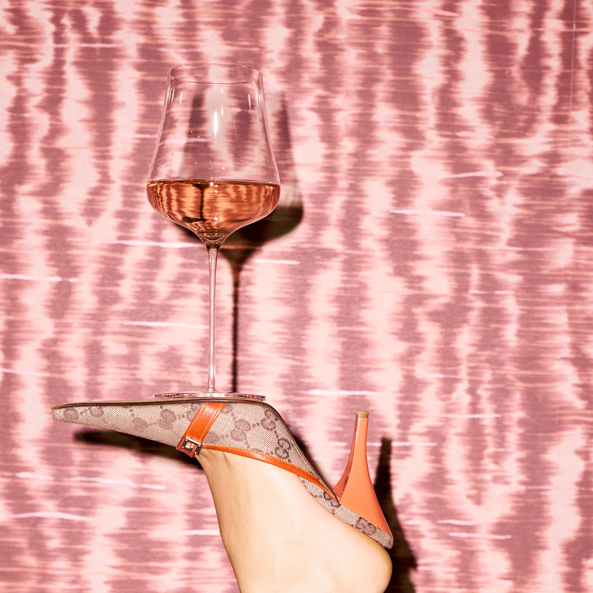 ISABELLA wine glass