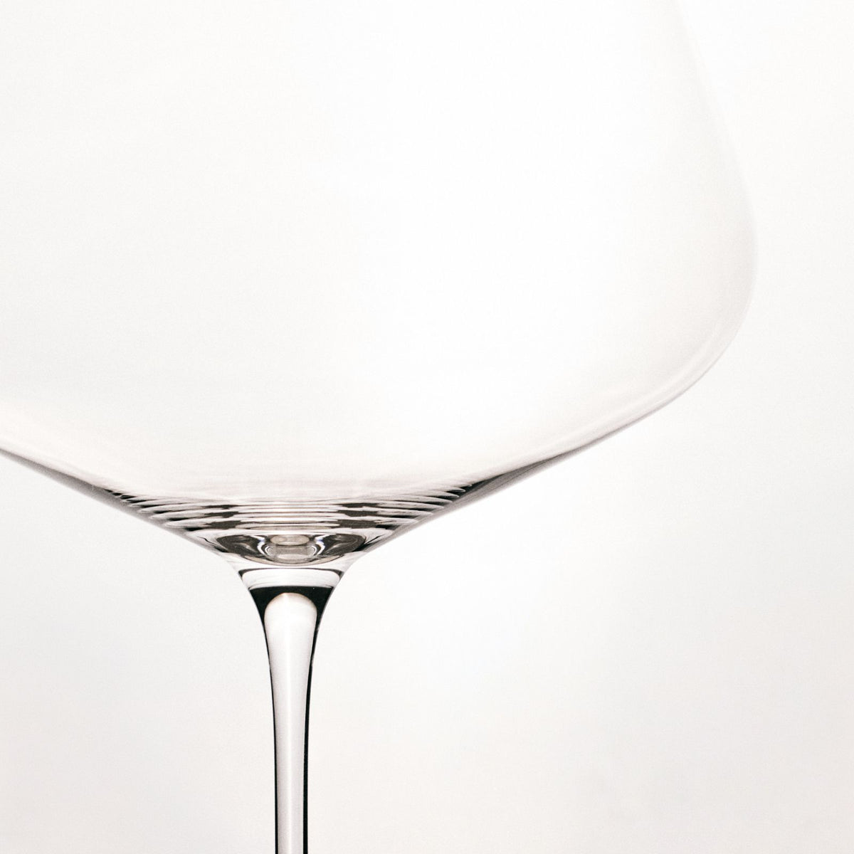 ROBERTA wine glass