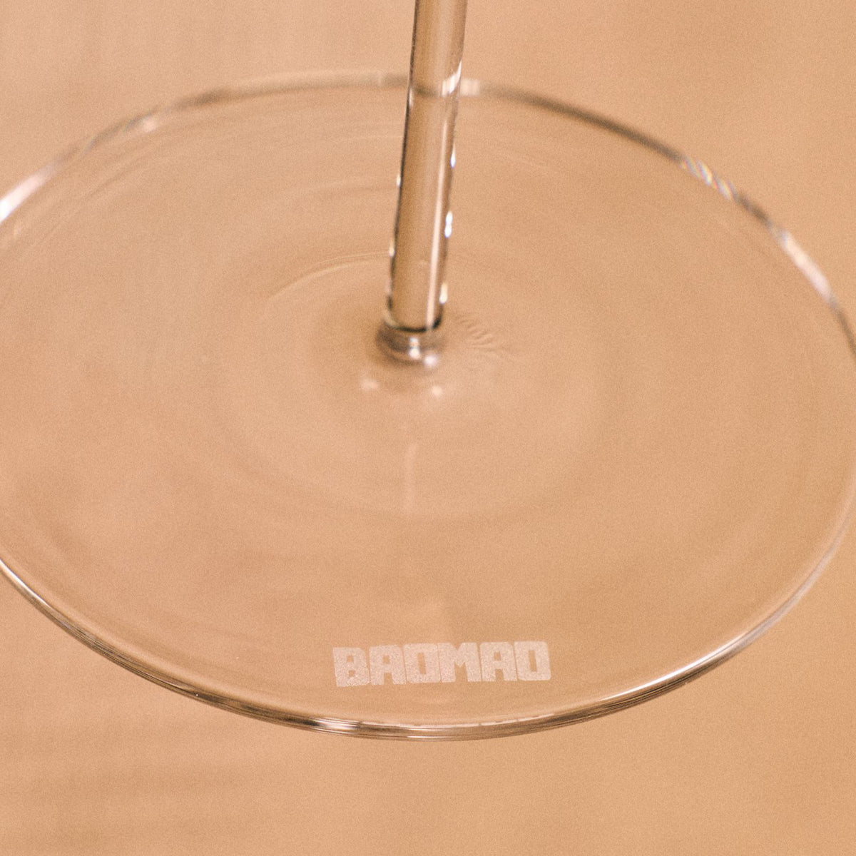 ROBERTA wine glass