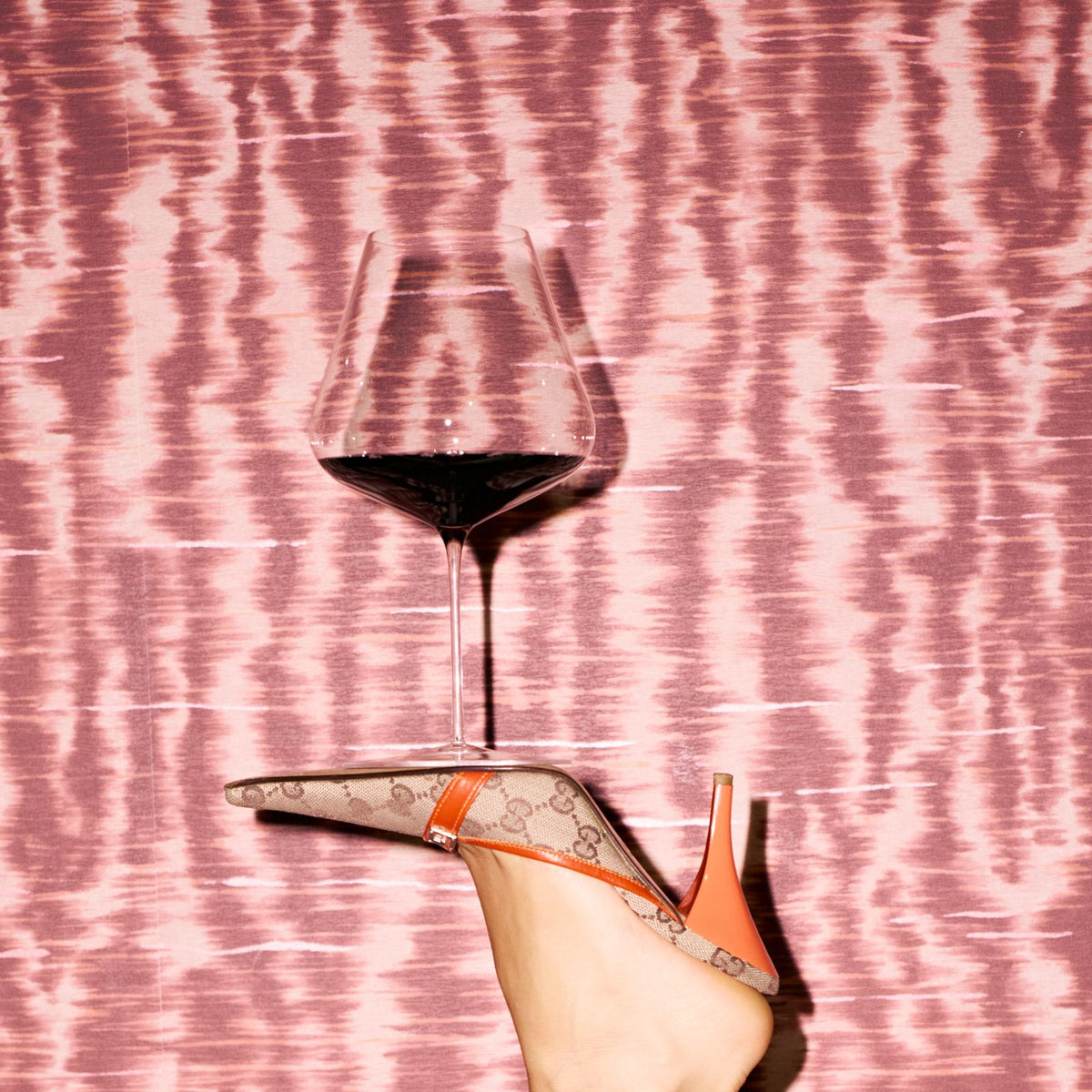 ROBERTA wine glass